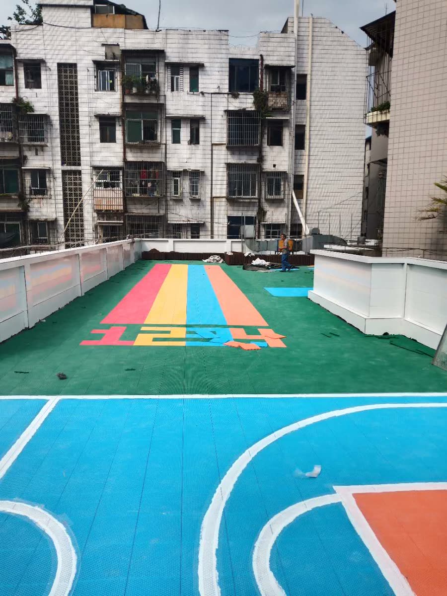 遂溪幼儿园活动场地整体铺装拼装运动地板工程案例