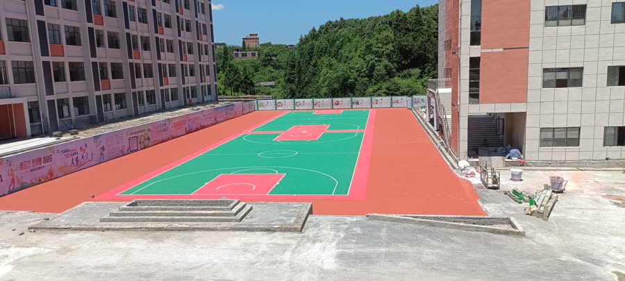 遵义某学校运动场地整体建设拼装运动地板工程案例