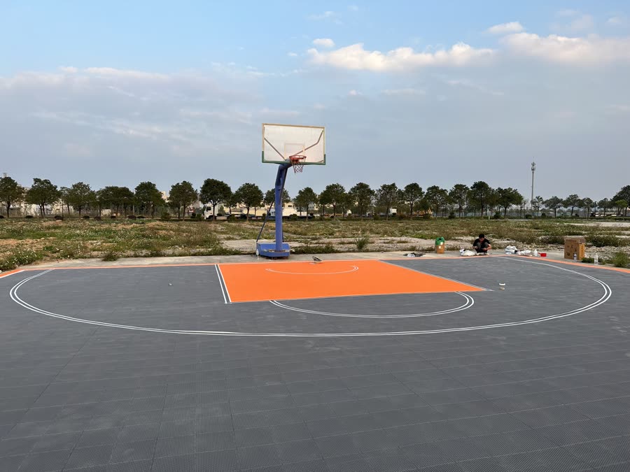 中车江门制造基地运动场地整体建设拼装运动地板工程案例