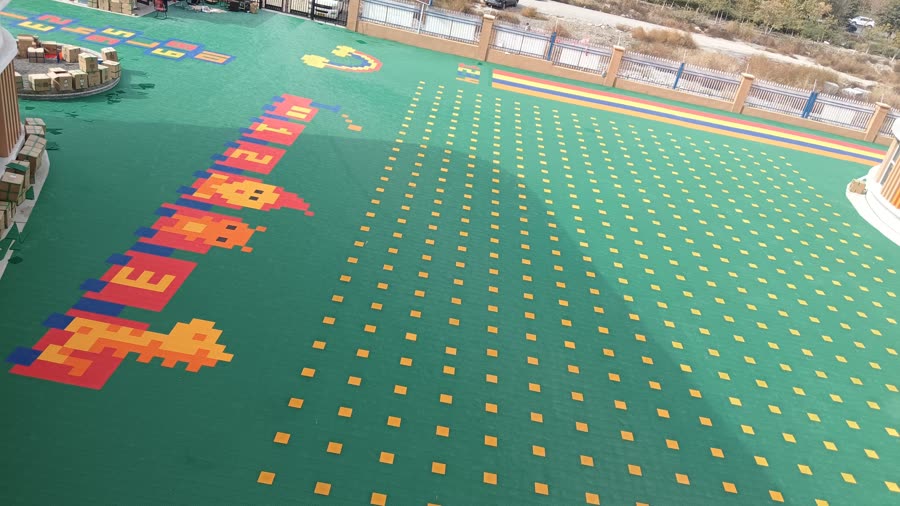乌鲁木齐龙河北路幼儿园活动场地项目拼装运动地板工程案例