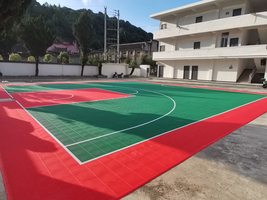 宁德芹后村篮球半场运动场地整体建设拼装运动地板工程案例
