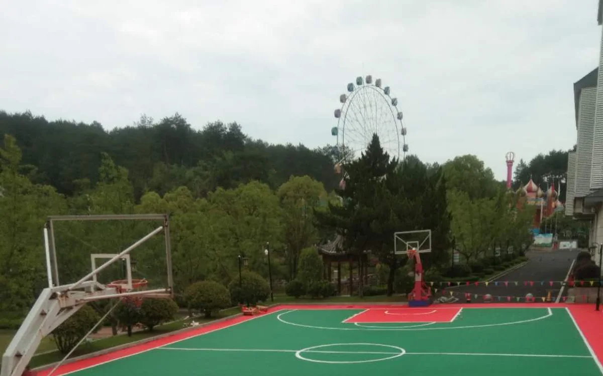 黄山某度假酒店篮球场现场实拍