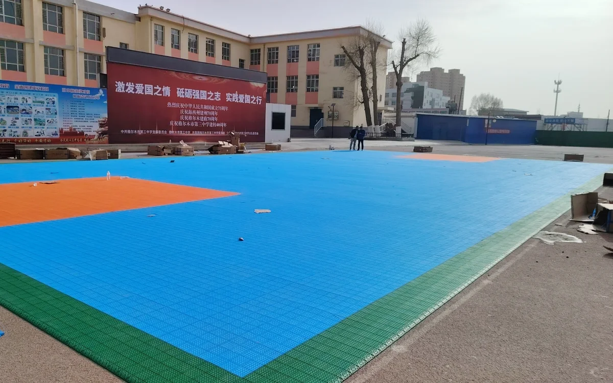 格尔木市第三中学现场实拍