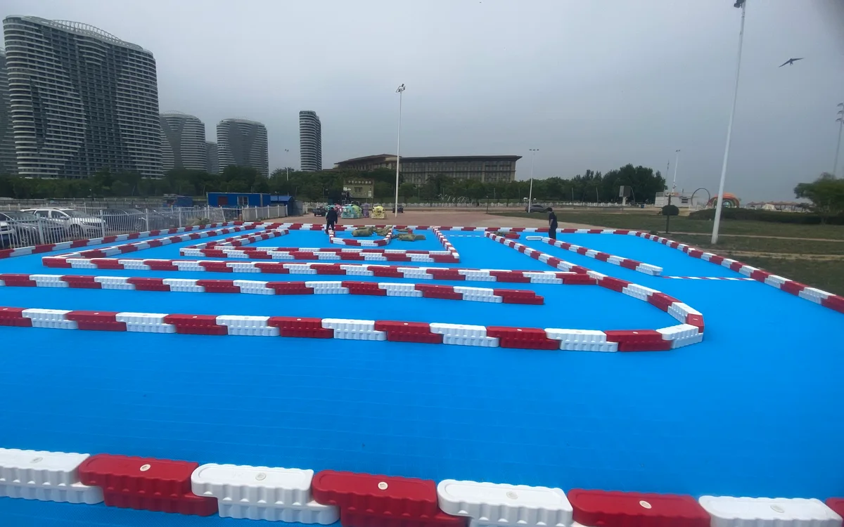 葫芦岛某户外儿童卡丁车活动场现场实拍