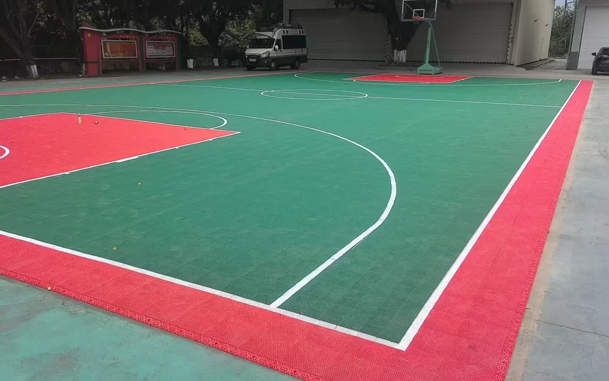 揭阳某武警单位篮球场现场实拍